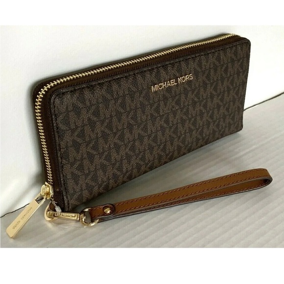 New Michael Kors Jet Set Large Travel Continental wallet PVC Brown - Picture 3 of 4